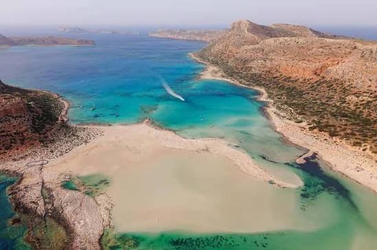 بحيرة وشاطئ بالوس — صورة 1