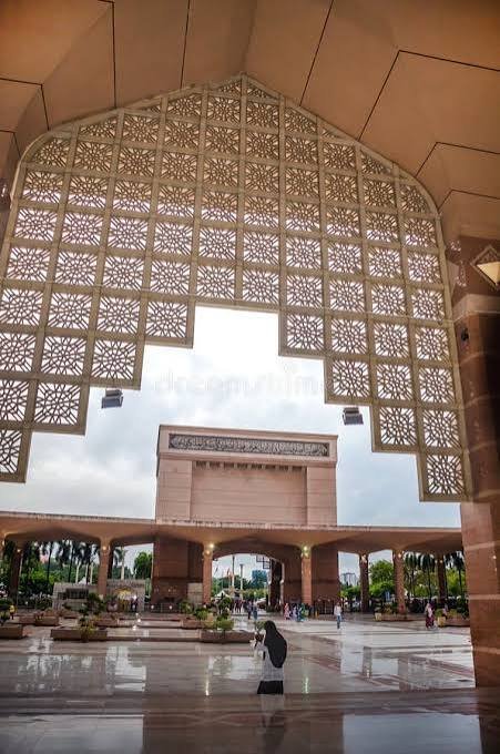 مسجد بوتراجايا — صورة 15