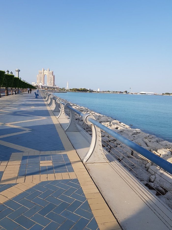 كورنيش ابو ظبي — صورة 1