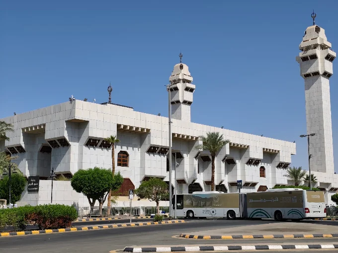 جامع ام المؤمنين عائشه — صورة 1