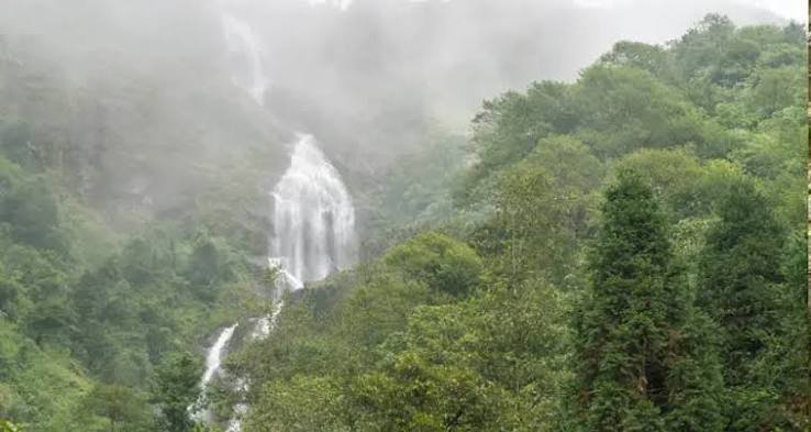 شلال سايا الفضي — صورة 4
