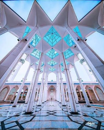 مسجد السلطان صلاح الدين عبد العزيز شاه — صورة 6