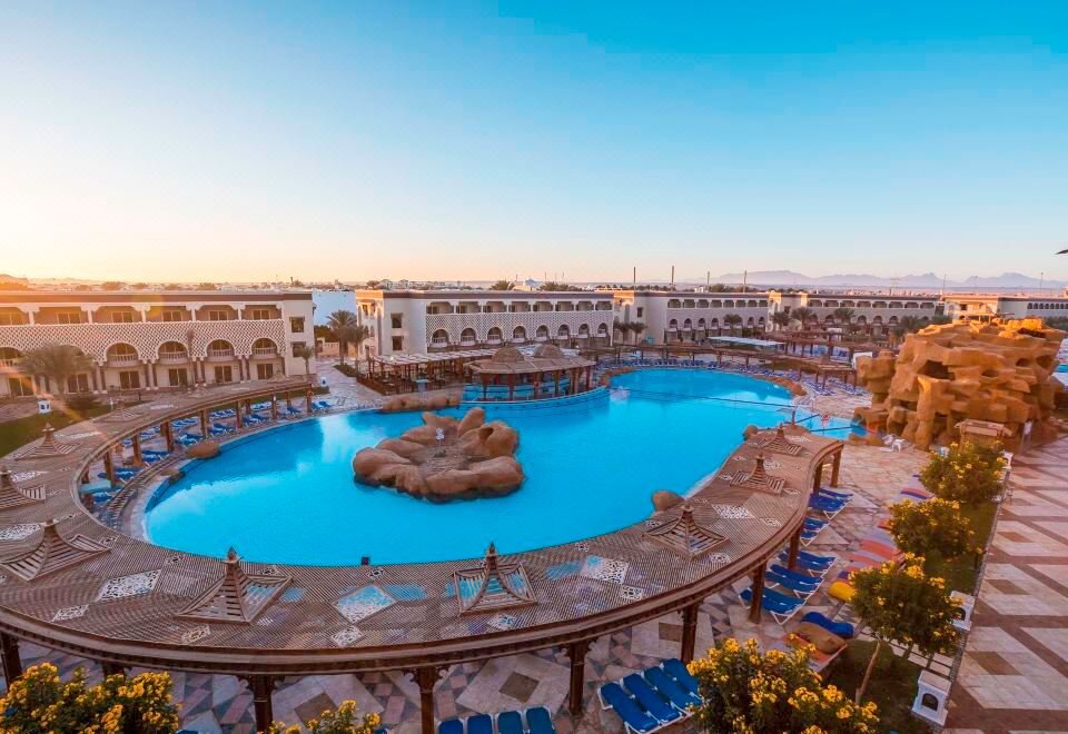 منتجع صن رايز مملوك بالاس